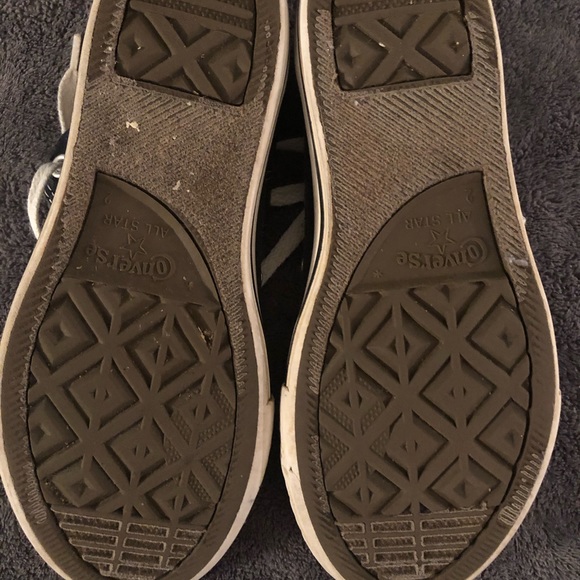 Vintage CONVERSE ALL STAR black high tops. - Picture 4 of 7